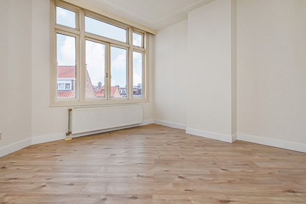 Medium property photo - Johan Gramstraat 48, 2522 XA Den Haag